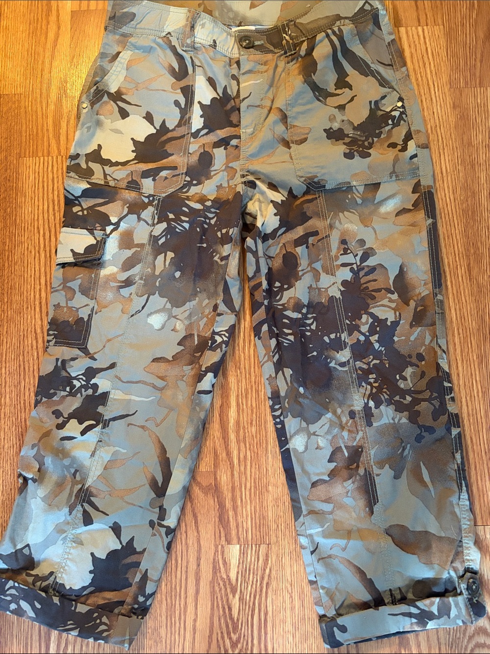 Chico's Women's Ankle Cargo Pants in Brown & Olive Camouflage